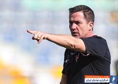 اوسمار ویرا سرمربی پرسپولیس برای تعطیلات نیم فصل راهی دبی شد
