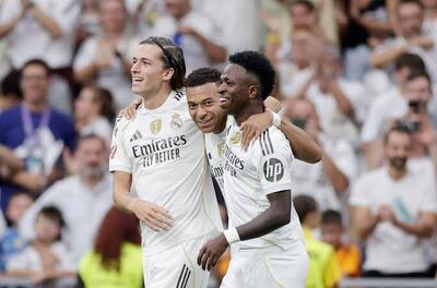 عکس| لباس عجیب رئال مادرید برای فصل بعد - پارس فوتبال