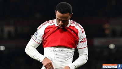 خوشحالی گابریل در راهرو ورزشگاه پس از برد 4 بر 1 آرسنال برابر استون ویلا