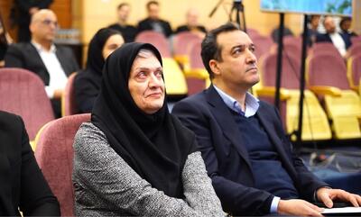 عکس | اشک‌های همسر اسطوره استقلال پس از حرکت ویژه فدراسیون فوتبال - پارس فوتبال