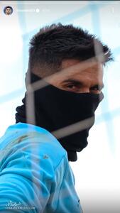 استوری حسین حسینی با پیراهن آبی پیش از بازی با استقلال +عکس - پارس فوتبال