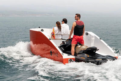 تبدیل جت‌اسکی به قایق لوکس؛ اختراع عجیب اسپانیایی‌ها - پدال