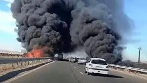  فیلم لحظه آتش سوزی مهیب وسط بزرگراه قزوین–رشت