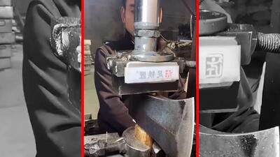  فیلم مراحل ساخت تبر در کارگاه