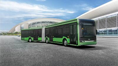 اتوبوس های غول پیکر در مسیر تهران شلوغ