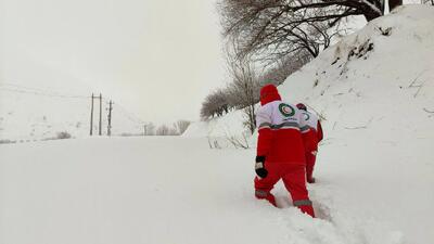 ۵ مرزنشین اشنویه ۵ روز در محاصره برف و کولاک /  تلاش‌ها برای نجات ادامه دارد