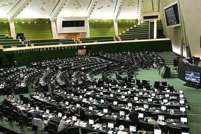  تقدیر مجلس از وزارت ارتباطات و دانشمندان فضایی برای پرتاب موفق ۳ ماهواره
