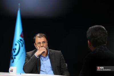 ظهوریان: ما قطعا فساد سیستمی در حکومت نداریم، اما مبارزه سیستمی با فساد هم نداریم/ آقایان چرا دوگانه درست می‌کنید بین مبارزه با فساد و سرمایه‌گذاری؟ + فیلم