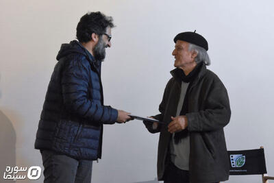 تقدیر از خسرو معصومی در پاتوق فیلم کوتاه - سوره سینما