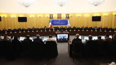 مجلس با افزایش ۳۰ درصدی حقوق‌ها موافقت کرد