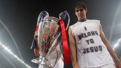 تقلید خوشحالی تاریخی کاکا توسط گابریل ژسوس پس از گلزنی مقابل استون ویلا / عکس