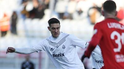 شکایت استقلال و تراکتور از بازیکن سرباز ملوان