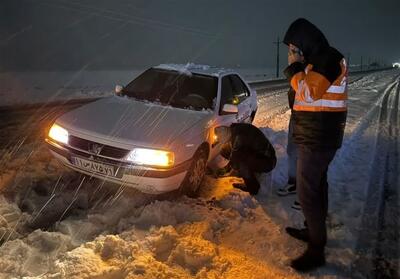 تردد از گردنه‌های کوهرنگ با زنجیرچرخ - تسنیم