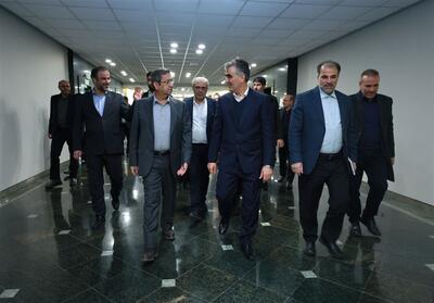 همتی وارد بانک مرکزی شد - تسنیم