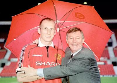 روزی که فرگوسن، یاپ استام را در پمپ‌بنزین خفت کرد!