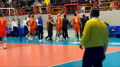 بیرون کشیدن تیم به والیبال رسید