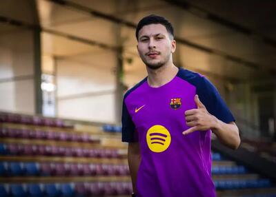 نه قاطع بارسا: این مهاجم جدا نمی‌شود