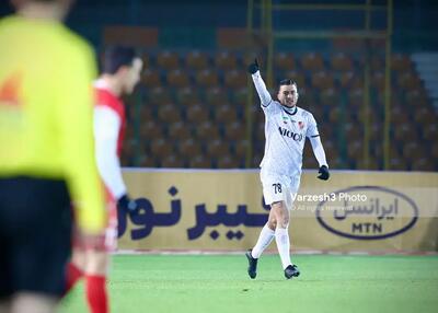 هافبک خبرساز، همچنان با پیراهن نارنجی!(عکس)