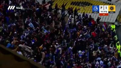 شادی گل جالب بازیکن استقلال پس از گل دوم به سپاهان