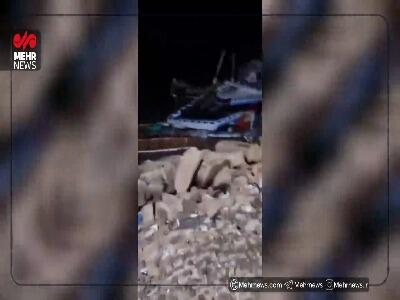  طوفان به قایق‌ها و لنج‌های ساحل کنارک آسیب زد