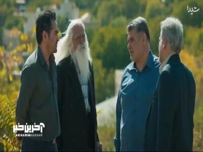  منصور با کله افتاد توی ظرف عسل؛ این زمین طلاست!