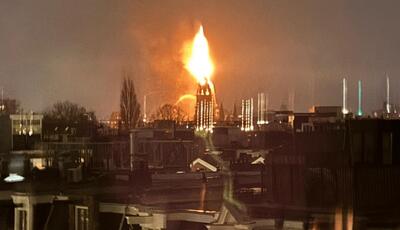 کلیسای ۱۵۰ ساله آمستردام طعمه حریق شد