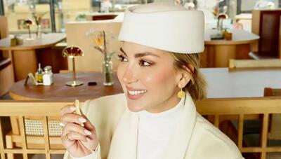 استایل زمستانی سفید مینا مختاری در رستوران بهرام رادان (عکس)