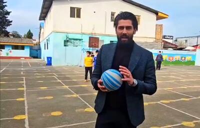 بهت دانش‌آموزان از شوت روبرتو کارلوسی معلم ریاضی