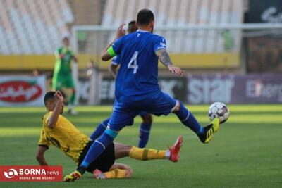  گزارش زنده: سپاهان یک - استقلال ۲