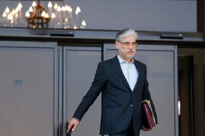 برخورد خودسرانه با دانشجویان ممنوع شد/ وزیر علوم شخصا وارد شد