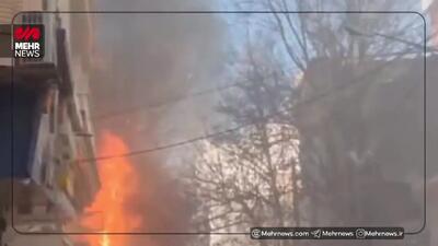 ببینید/ آتش‌سوزی مهیب و گسترده در خیابان امام رضا مشهد/۱۶ نفر مصدوم شدند