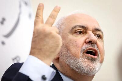 ظریف: ما نمی‌توانیم برای ۵۰۰ سال آینده هخامنشی شویم/ اگر جوانان و ارتباط با جهان را تهدید ببینیم همان‌ها تهدید می‌شوند