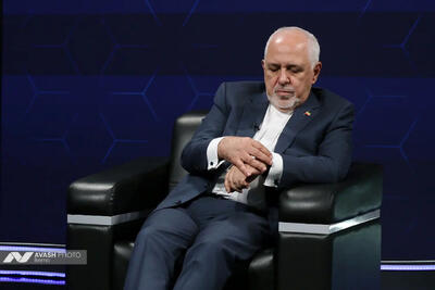  ظریف: ما نمی‌توانیم برای ۵۰۰ سال آینده، هخامنشی شویم | هیچ‌گاه نباید تصور کنیم که به آخر خط رسیده‌ایم | اگر جوانان، اینترنت یا ارتباط با جهان را تهدید تلقی کنیم، دقیقاً همان‌ها به تهدید بدل می‌شوند