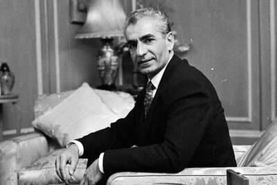 یادداشت‌های علم، پنجشنبه ۳۱ خرداد ۱۳۵۲: شاه گفت «نخست‌وزیر گه خورده که می‌گوید منصور قدر درباره بیمارستان شیعیان لبنان نظر دهد»