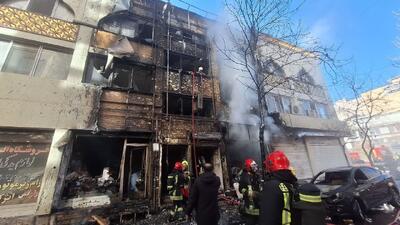 آتش‌نشانی: نجات ۲۵ نفر از آتش‌سوزی گسترده در فروشگاهی در مشهد