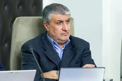 رئیس سازمان انرژی اتمی: در سال‌های گذشته ایران از اروپا قطعاتی خریداری کرده بود، اما در مسیر حرکت کالا به سمت کشور ما، سرویس‌های امنیتی آمریکا و اسرائیل در آن‌ها یک خرابکاری میکرونی انجام داده بودند/ همکاران ما پس از نصب این قطعات در بخش پایلوت، دیدند کارکردی که متصور است را ندارند