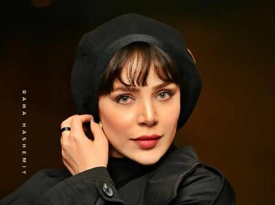 استایل شیک زهرا فراهانی با ترنچ‌کت در اکران فیلم شاه‌نقش