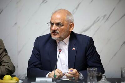 حاجی میرزایی: رئیس جمهور از همه اعضای کابینه خود حمایت می‌کند