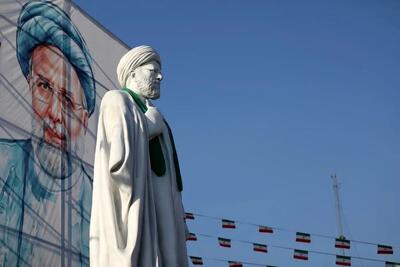 حادثه در اردبیل؛ سقوط مجسمه شهید رئیسی خبرساز شد + عکس