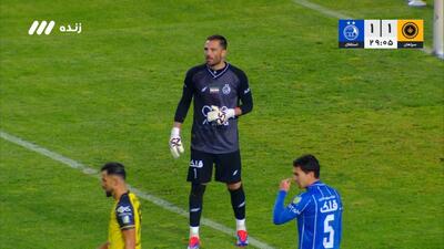 سیو زیبای آدان مانع گل دوم سپاهان مقابل استقلال شد