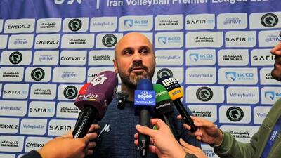 عیسی سنگدوینی سرمربی تیم والیبال پاس گرگان: هزینه کفش و خوراک هم نداریم!
