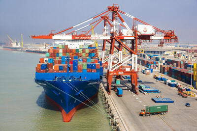 روایت آمار از تجارت خارجی ۹ ماهه امسال ؛کاهش ارزش همزمان با رشد وزن صادرات