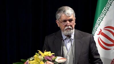 ترکیب سنت و روشنفکری در شخصیت «استاد مهدوی‌راد» جلوه‌گر است