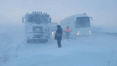 اتوبان تبریز_زنجان به دلیل برف و کولاک مسدود شد