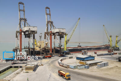 ۳ بندر کشور تا پایان برنامه هفتم توسعه به نسل سوم بنادر ارتقا می‌یابند