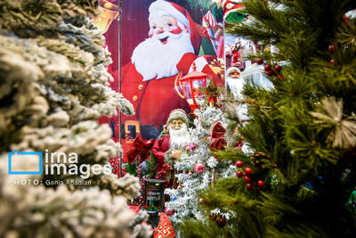  قاب زندگی / کریسمس در دل تهران، خیابان‌هایی پر از نور و شادی