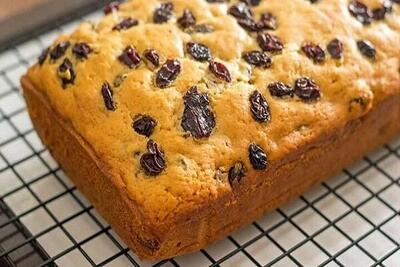  آموزش شیرینی پزی / طرز تهیه کیک کشمشی با عطر وانیل