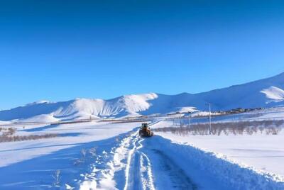  بازگشایی راه ۱۸ روستای مسدودشده با برف در آذربایجان غربی