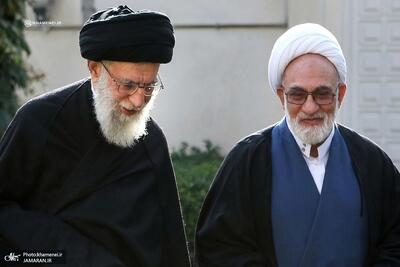  تصاویری منتشر نشده از حجت الاسلام والمسلمین صالحی منش در کنار رهبر معظم انقلاب