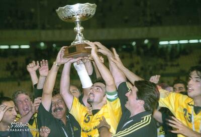 تورق تاریخ| جشن قهرمانی سپاهان در آزادی و مقابل چشم ۸۰هزار استقلالی/ قلعه‌نویی عذرخواهی کرد +عکس